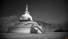 Photo of Shanti Stupa, Chandspa Village, Leh, JK, India by Vikalp