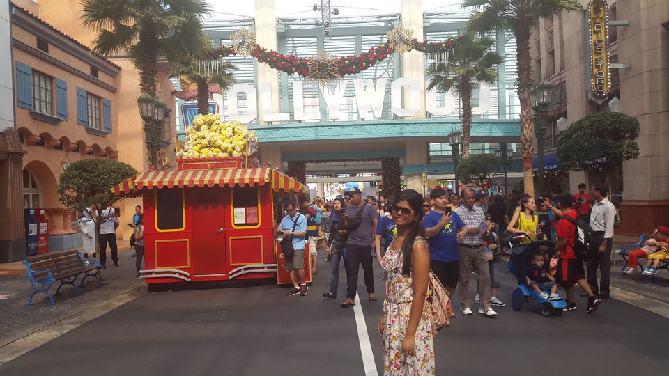 Photo of Coz it's Universals! 1/16 by Garima Ujjainia