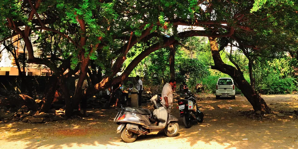 Photo of J. Hearsch & Co by Neehar Mishra