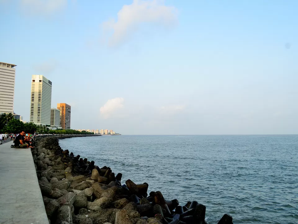 Photo of Marine Drive, Churchgate, Mumbai, Maharashtra, India by Neehar Mishra