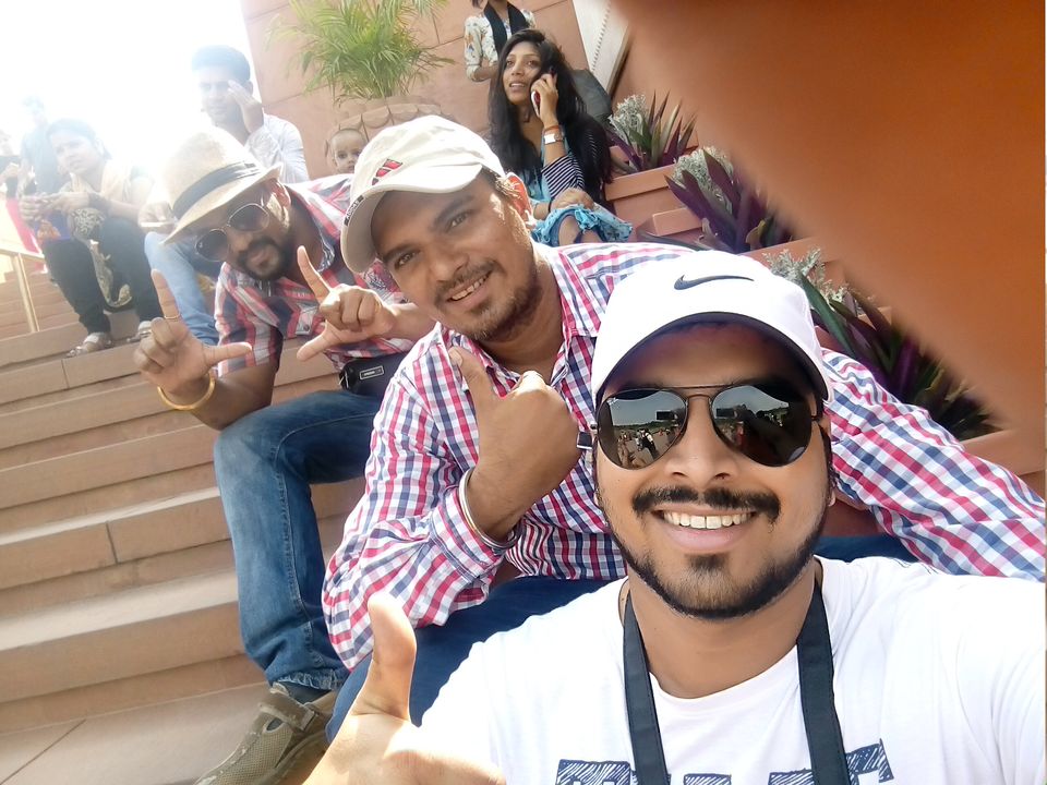 Photo of Delhi Tour (Red Fort/ Lotus Temple/ India Gate/ Qutub Minar) 14/24 by Daya Parulekar