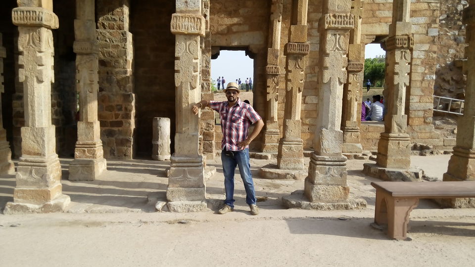 Photo of Delhi Tour (Red Fort/ Lotus Temple/ India Gate/ Qutub Minar) 16/24 by Daya Parulekar