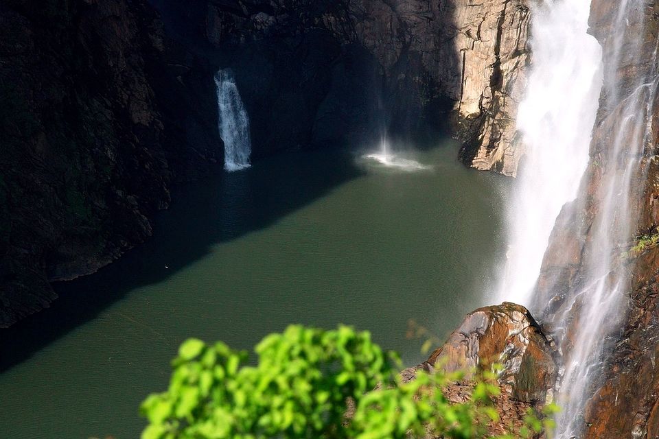 Photo of Jog Falls: Crazy 1450km 22hrs 2 friends 2 states 12/26 by _itchyfeettrips