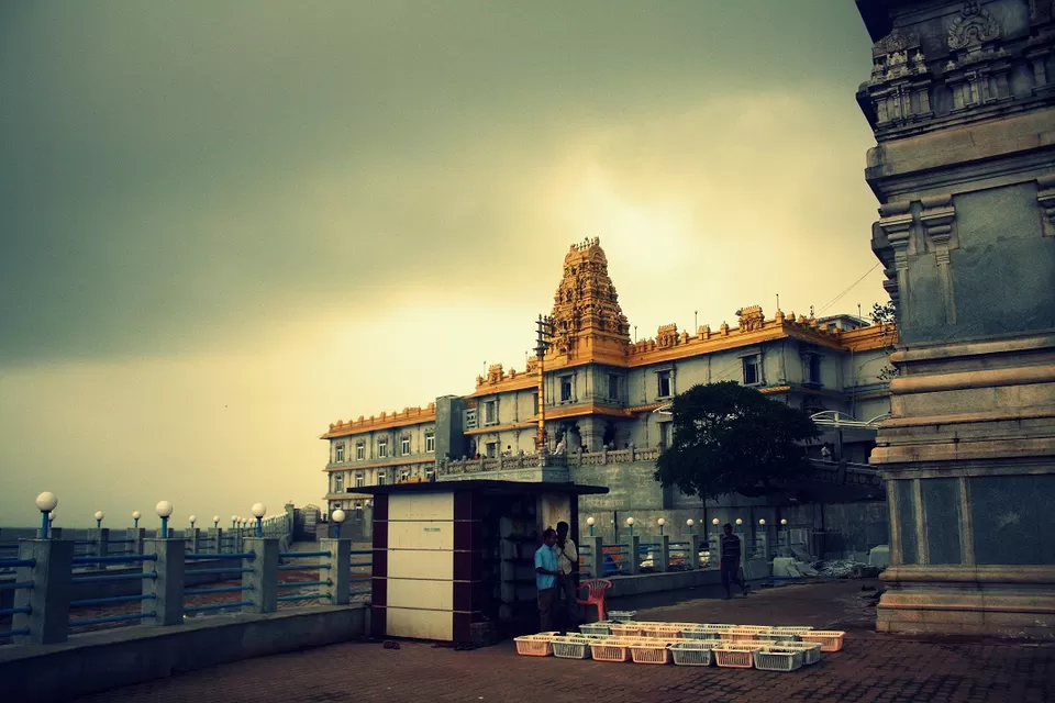Photo of Murdeshwar Temple, Murdeshwar, Karnataka, India by _itchyfeettrips