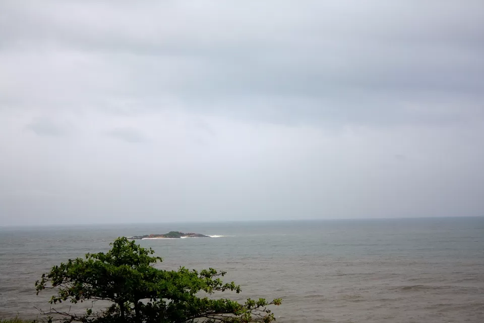 Photo of Murdeshwar Temple, Murdeshwar, Karnataka, India by _itchyfeettrips