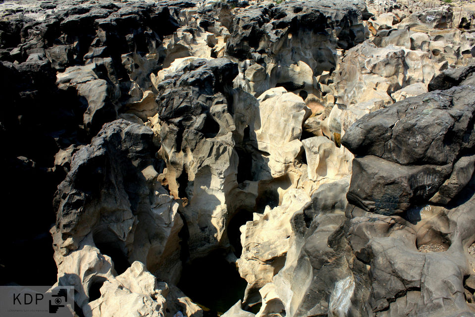 Photo of Nighoj - A humble Canyon in Maharashtra 9/15 by _itchyfeettrips