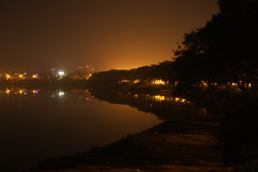 Photo of Lake with a view - Night drive 1/7 by _itchyfeettrips
