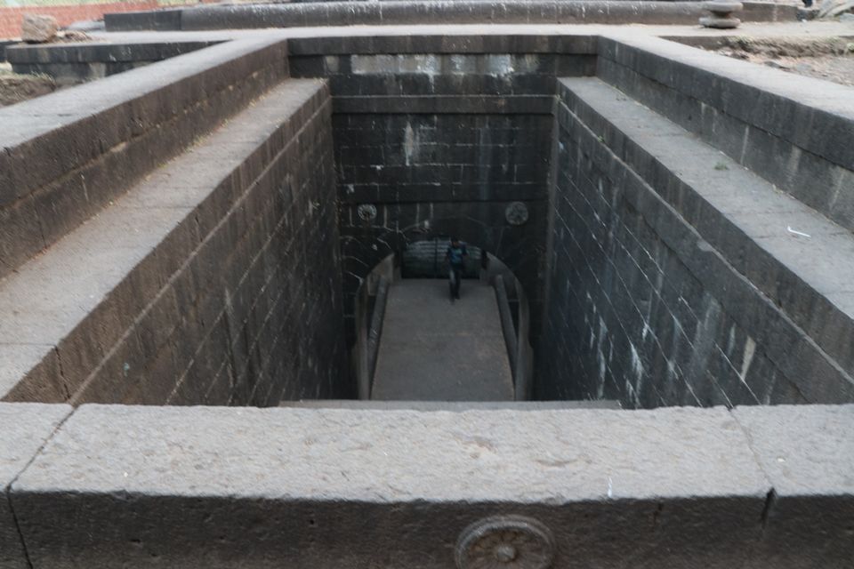Photo of Baramotechi Vihir - Historic well and Palace 5/30 by _trippyfeettravels