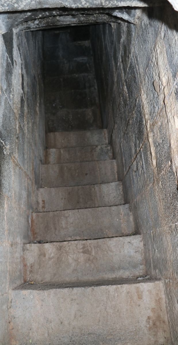Photo of Baramotechi Vihir - Historic well and Palace 9/30 by _trippyfeettravels