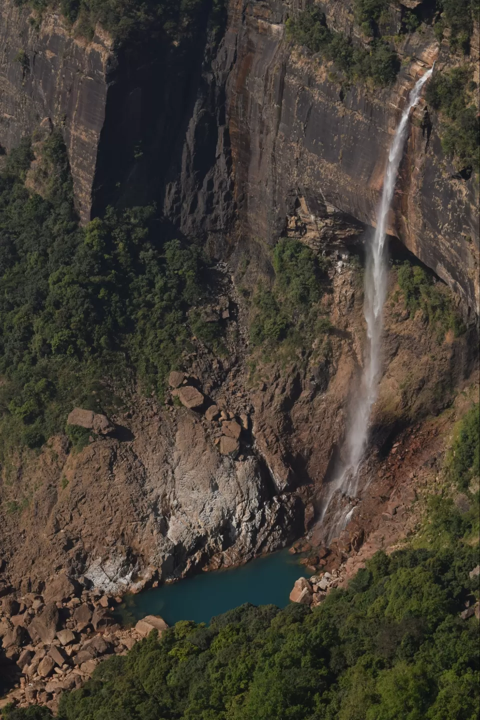 Photo of NohKaLikai Falls by Junmoni Kalita