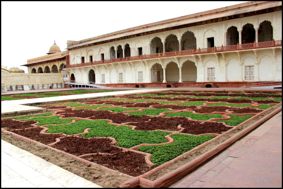 Photo of An Epitome Of Mughal Architecture -Agra Fort 9/24 by Kavita