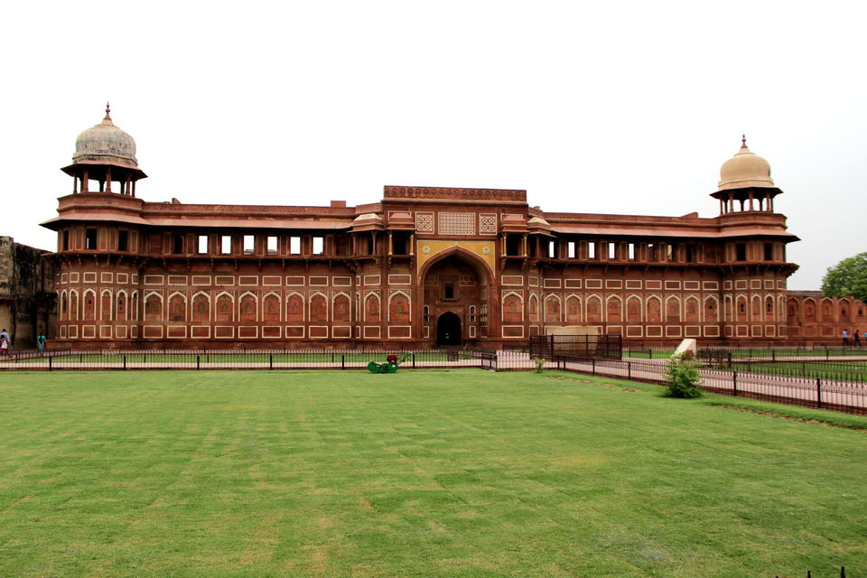 Photo of An Epitome Of Mughal Architecture -Agra Fort 24/24 by Kavita