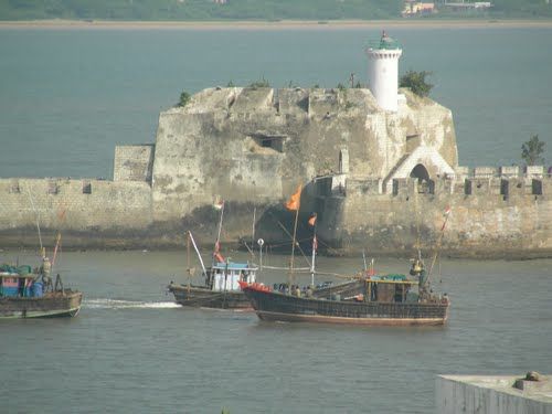 Photo of Diu Fort, Diu, Daman and Diu, India by Navina Jafa