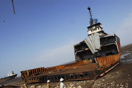 Photo of Alang Ship Breaking Yard, North Side Road, Alang, Gujarat, India by Navina Jafa
