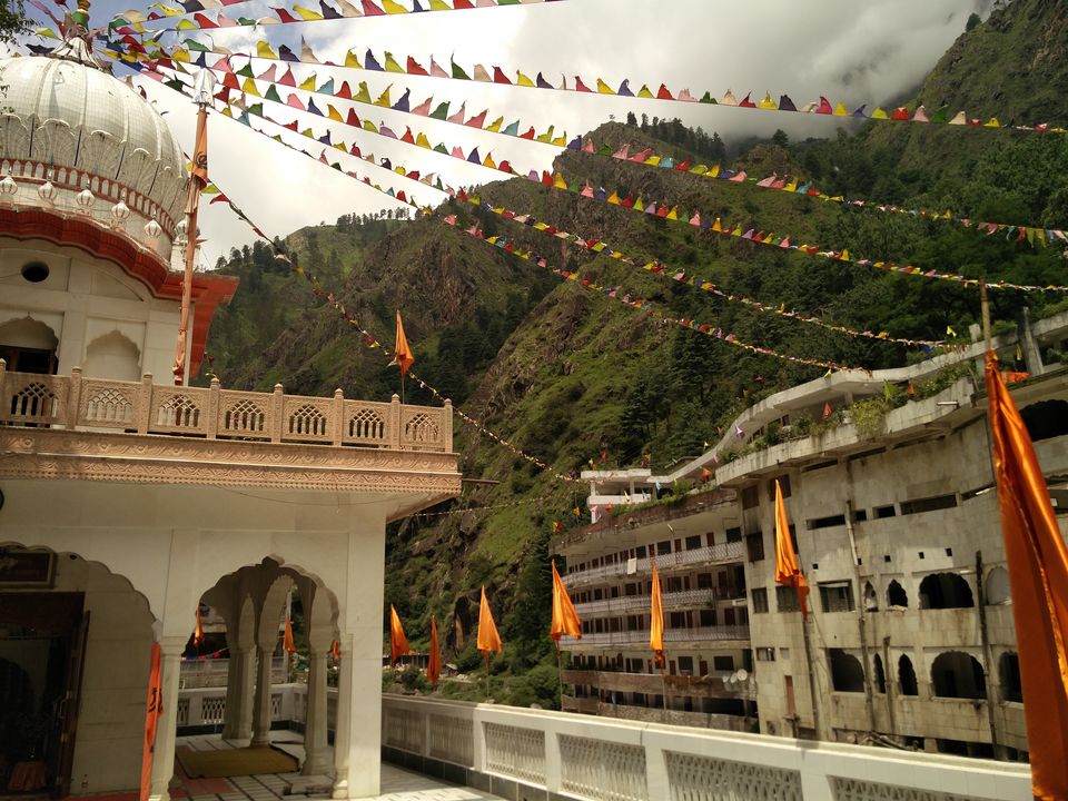 Photo of Traveling for Mindfulness - McLeod and Kasol 8/9 by Nikita Bharadia