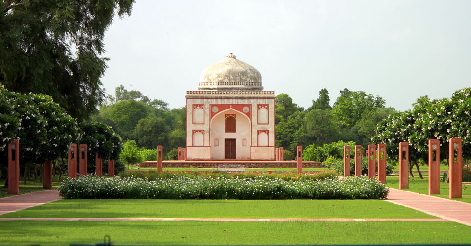 Photo of Delhi A dash of history and modernity. 3/25 by Abhay Kumar