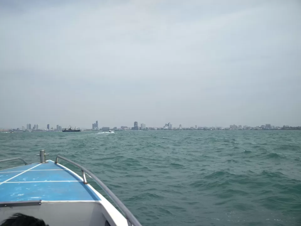 Photo of The Coral Islands, Koh Larn, Pattaya, Bang Lamung District, Chon Buri, Thailand by Abhishta Kumar