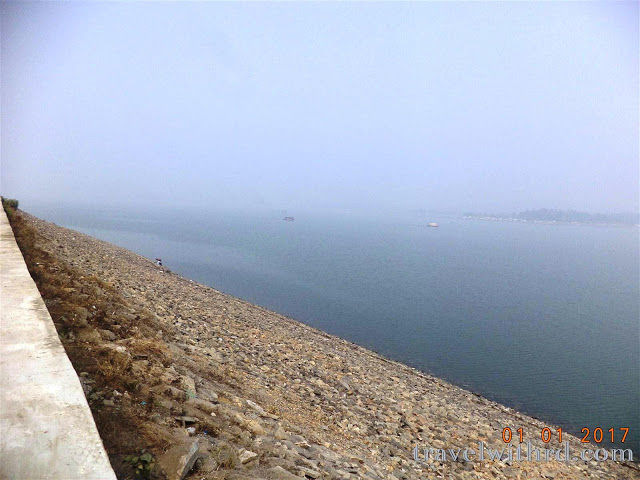 Photo of TRAVEL WITH RD: मुकुटमणिपुर बांध (Mukutmanipur Dam: Second largest earthen dam of India) by RD Prajapati