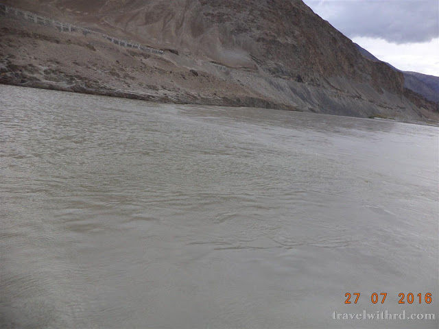Photo of मिशन लद्दाख-7: मैग्नेटिक हिल का रहस्य और सिंधु-जांस्कर संगम (The Mysterious Magnetic Hill & Sindhu-J 5/7 by RD Prajapati