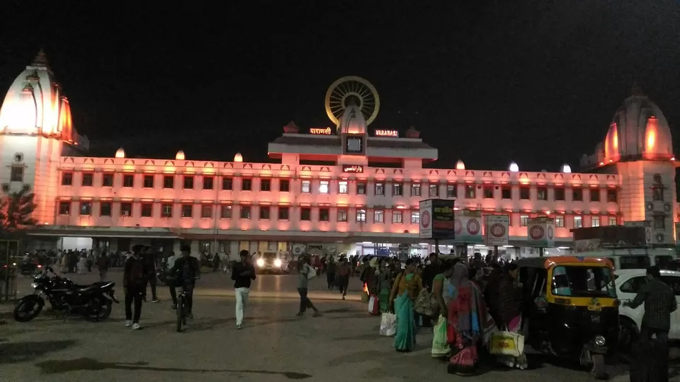Photo of My first couchsurfing experience in Varanasi - Travel With RD by RD Prajapati