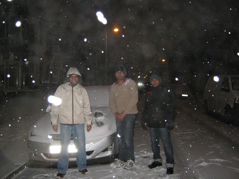 Photo of Heaven of White - SnowFall :) by Rahul Singh