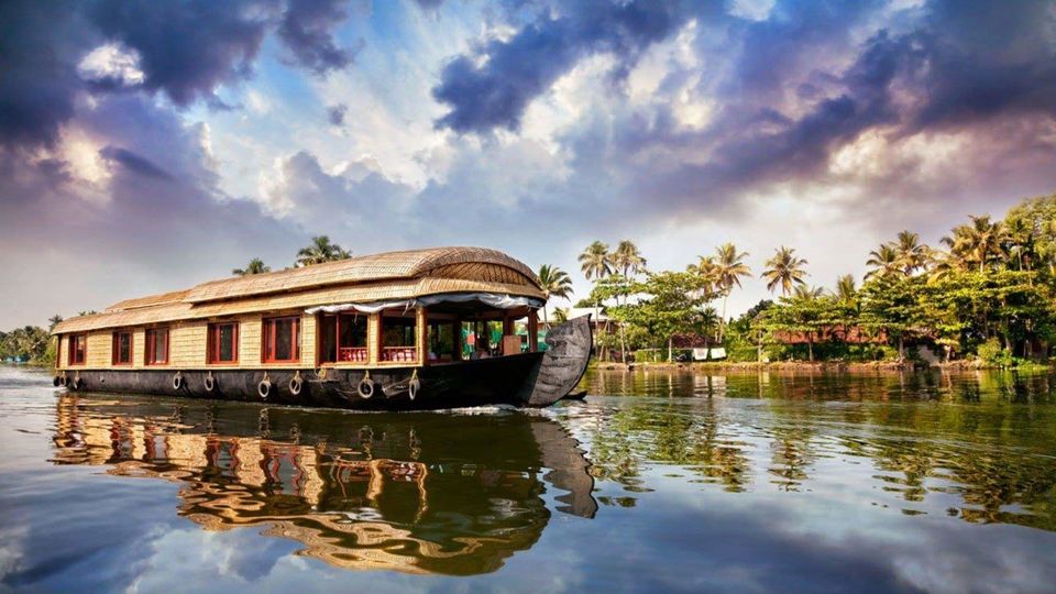 Photo of Alleppey – Kerala Backwaters- Venice of East 3/10 by Nithin