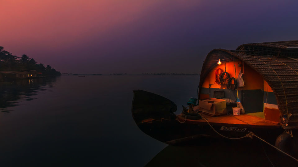 Photo of Alleppey – Kerala Backwaters- Venice of East 8/10 by Nithin