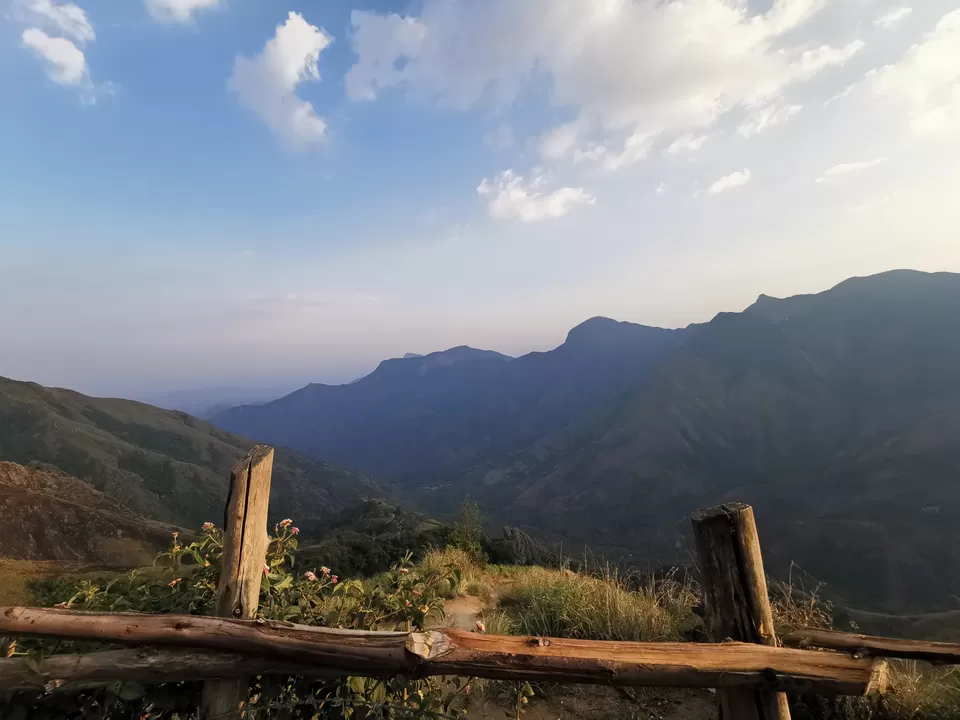 Photo of Munnar - Top Station Highway, Kannan Devan Hills, Kerala, India by Nithin
