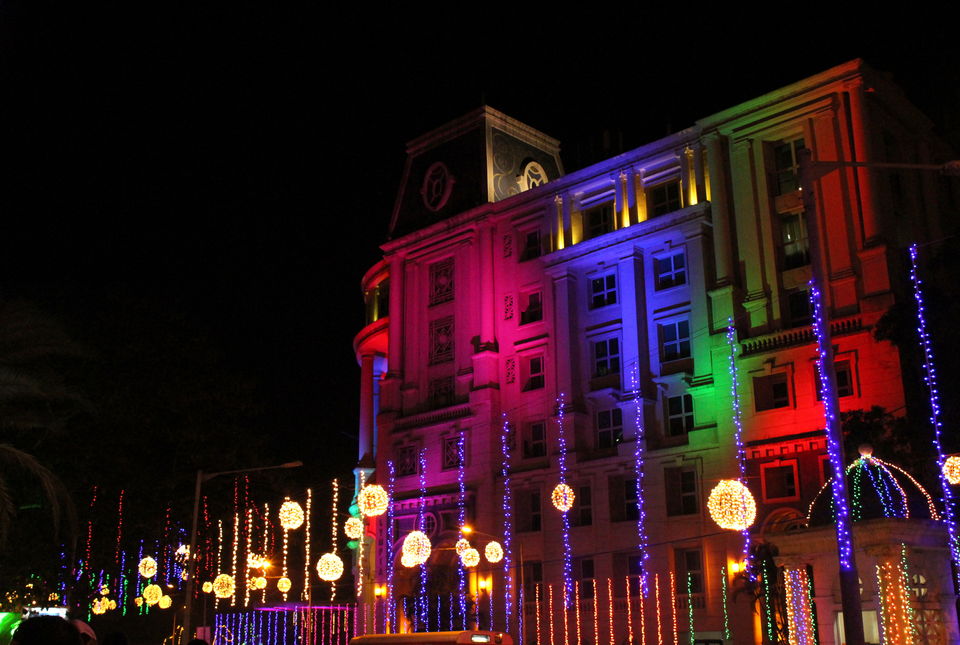 Photo of City Scape: Mumbai – New year celebrations & decorations at Hiranandani Powai 7/15 by Arnav Trivedi