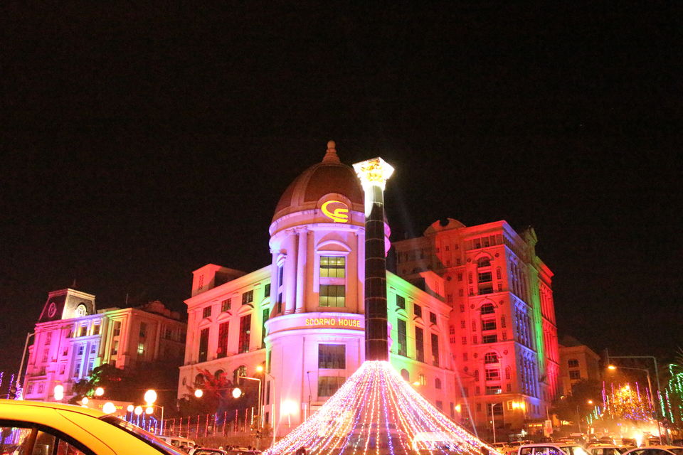 Photo of City Scape: Mumbai – New year celebrations & decorations at Hiranandani Powai 8/15 by Arnav Trivedi