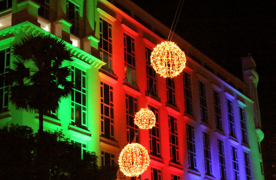Photo of City Scape: Mumbai – New year celebrations & decorations at Hiranandani Powai 13/15 by Arnav Trivedi