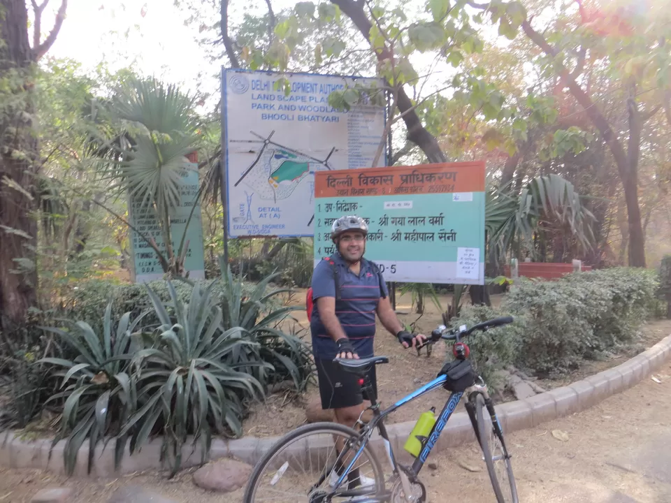 Photo of Bhuli Bhatiyari Ka Mahal, Central Ridge Reserve Forest, New Delhi, Delhi, India by Vishal Kapur
