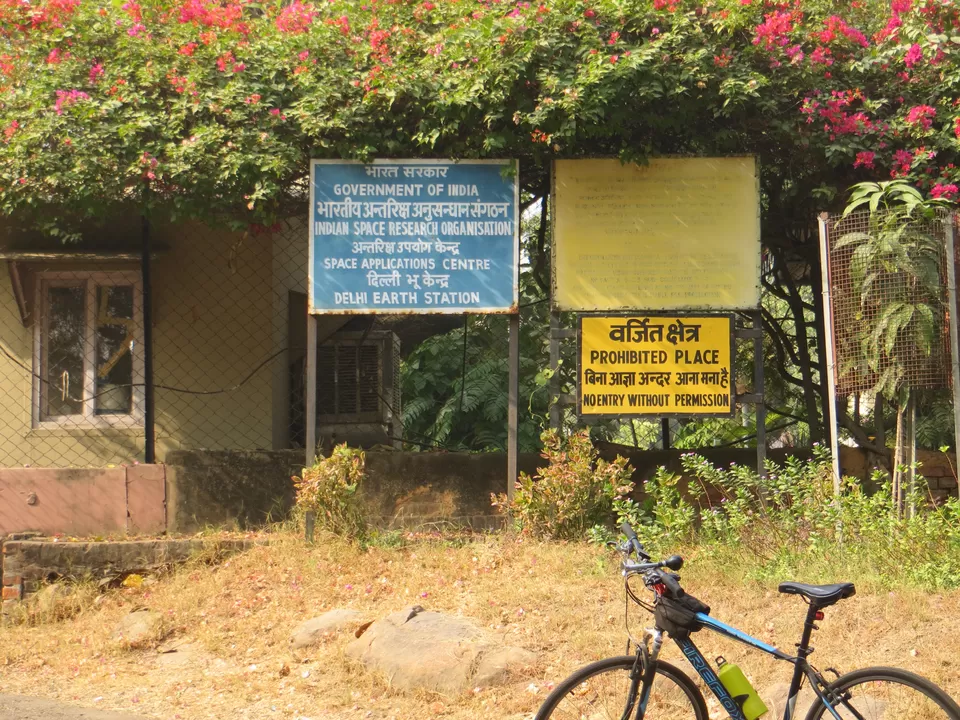Photo of Malcha Marg, Diplomatic Enclave, New Delhi, Delhi, India by Vishal Kapur
