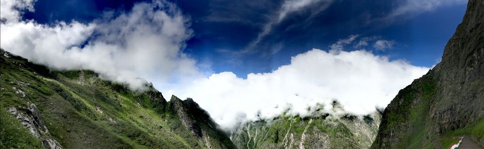 Photo of Valley of Flowers National Park, Uttarakhand, India by Suraj Bajaj