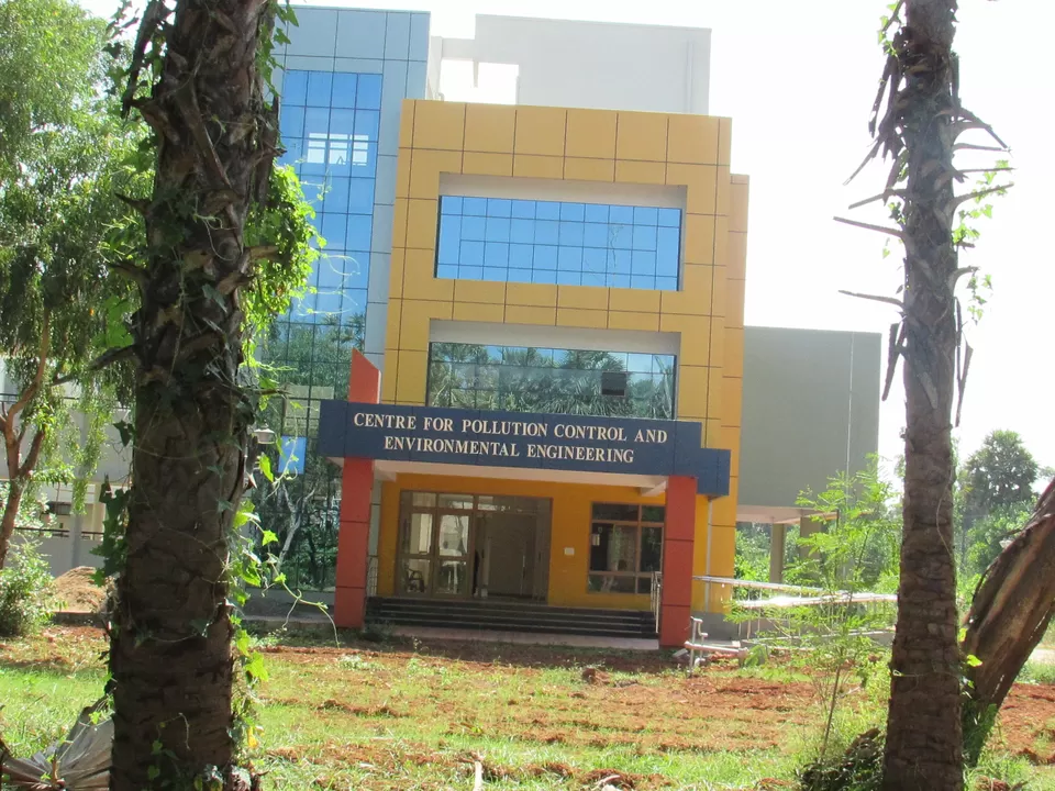 Photo of School of Humanities, Pondicherry, Puducherry, India by Vignesh Murugesan