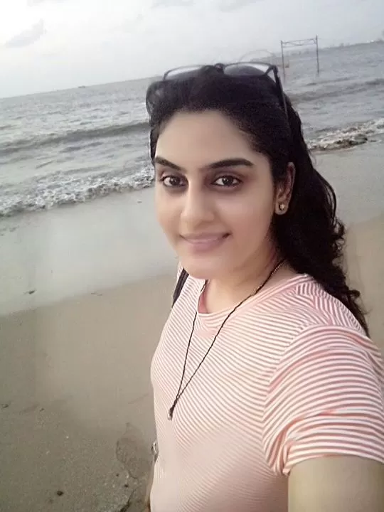 Photo of Marine Drive, Mumbai, Maharashtra, India by Prakrati Singh