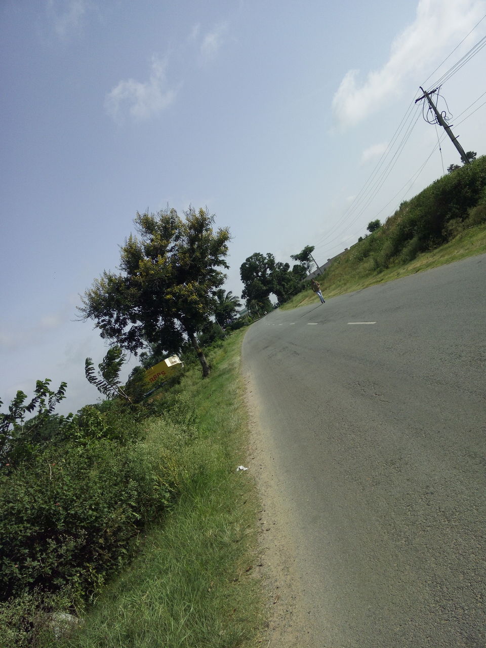 Photo of Roadtrip To Hogenakkal Waterfalls (The Niagara Of India) 2/12 by Vikas Jain