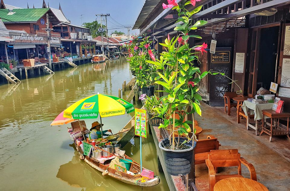 Photo of Bangkok beyond Massage Parlours 3/3 by S S (Saurabh Sabikhi)