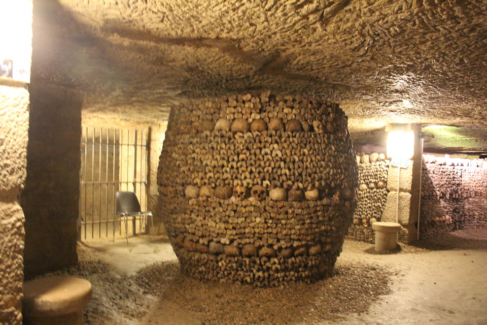 Photo of Beneath the Beautiful City of Paris Lies a 'City of the Dead' Even Locals Don't Know About! 17/18 by S S (Saurabh Sabikhi)