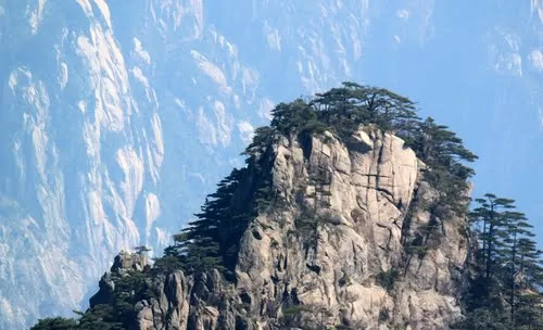 Photo of Huangshan, Anhui, China by Ruchika Makhija