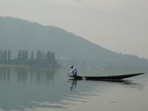 Photo of Dal Lake, Rainawari, Srinagar by Ruchika Makhija