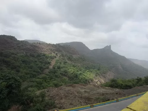 Photo of Khandala, Lonavala, Maharashtra, India by Ruchika Makhija