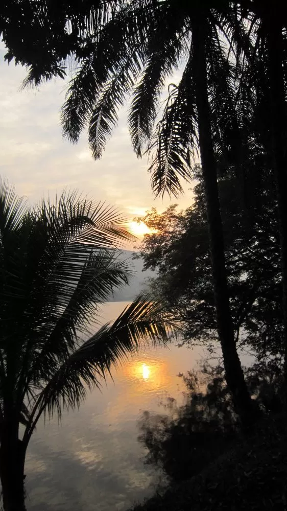 Photo of Aylos Bay, Akosombo by Carola