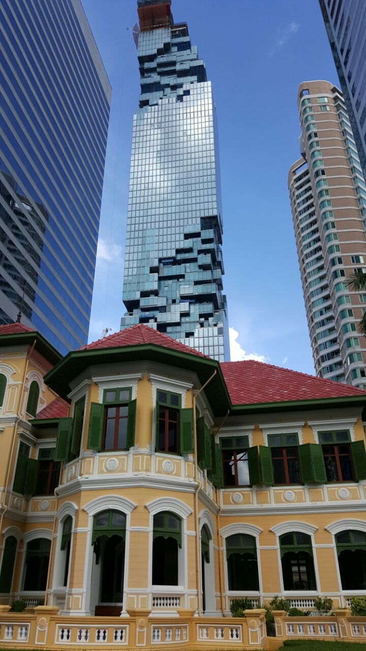 Photo of Silom Bangkok Thailand by Lincoln