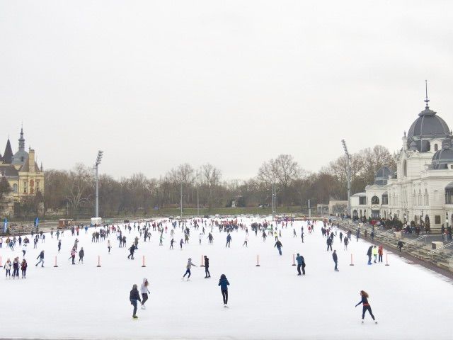 Photo of Austria in winters, is it a good idea or a bad one? by Khyati Thaker @ A Lawyer's Voyage