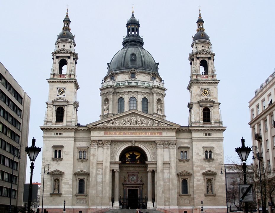 Photo of Budapest, St. Stephen's Basilica, Hungary by Khyati Thaker @ A Lawyer's Voyage