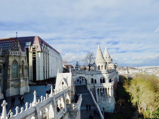 Photo of Budapest, Fisherman's Bastion, Szentháromság tér, Hungary by Khyati Thaker @ A Lawyer's Voyage