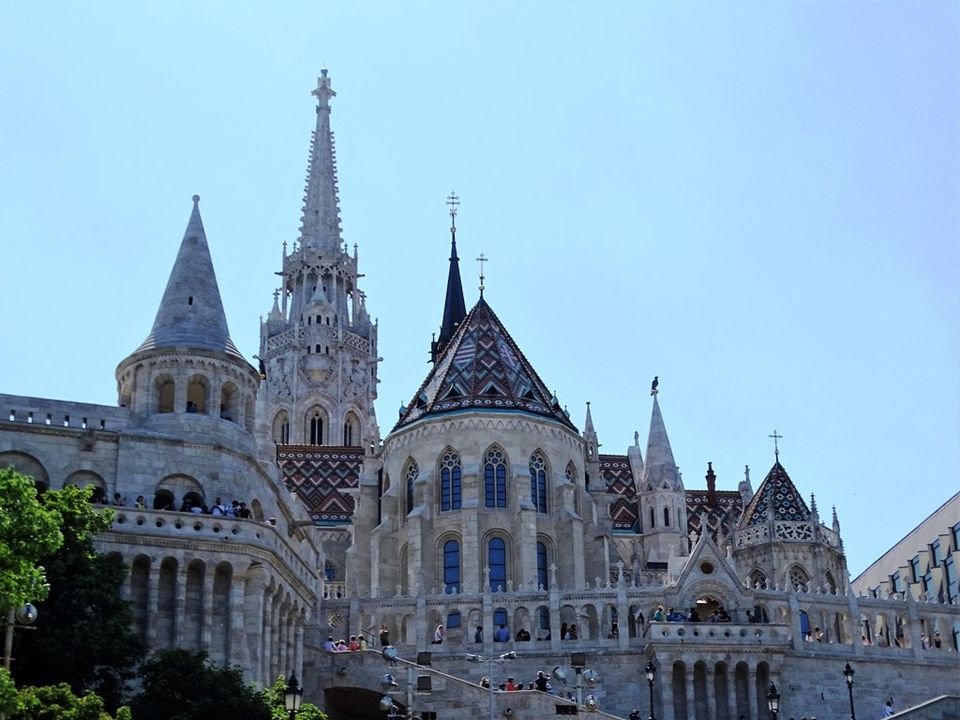 Photo of Budapest, Fisherman's Bastion, Szentháromság tér, Hungary by Khyati Thaker @ A Lawyer's Voyage