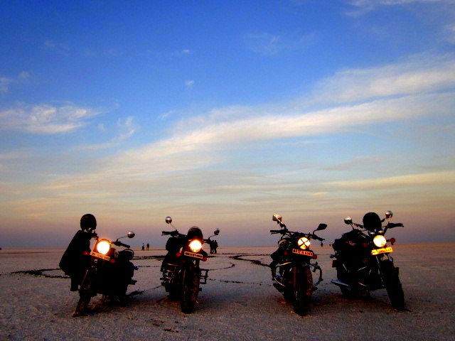 Photo of Winter Bike Ride Through White Sands And Cities of Forts and Palaces 9/84 by Navin Raju Roselin