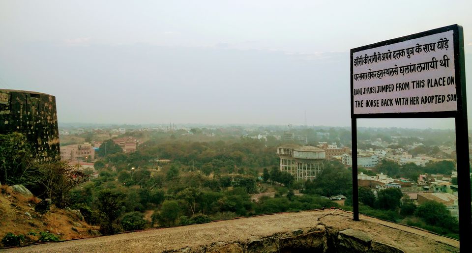 Photo of Twining in Jhansi, Orchcha & Khajuraho :) by Yamini Singh